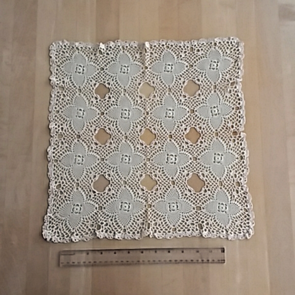 Doilie Handmade Crochet  15x15" - Picture 3 of 3